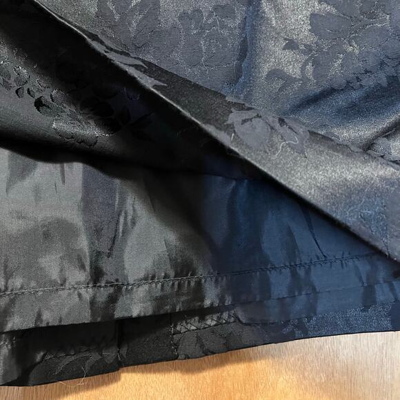 Forever 21 Mini Skirt Women’s Large Black Jacquard Romantic Gothic Dark Feminine - Picture 7 of 10